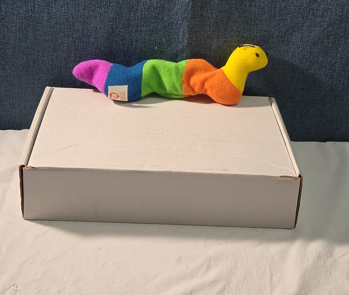 Ty Beanie Baby Inch the Inchworm 1995 Rainbow Plush Yarn Antennae Clean NO TAG
