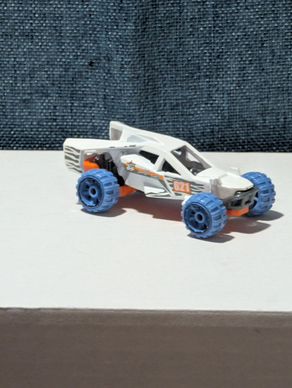 Hot Wheels Dune It Up (2018) | HW 50th Race Team Buggy | White #621 | Loose