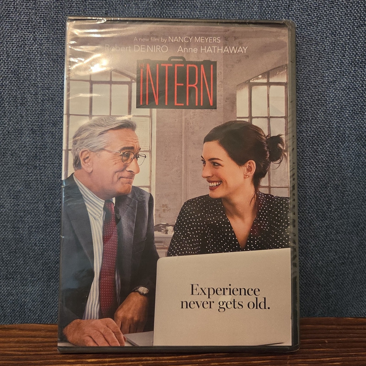 Warner Bros The Intern DVD Movie De Niro Hathaway