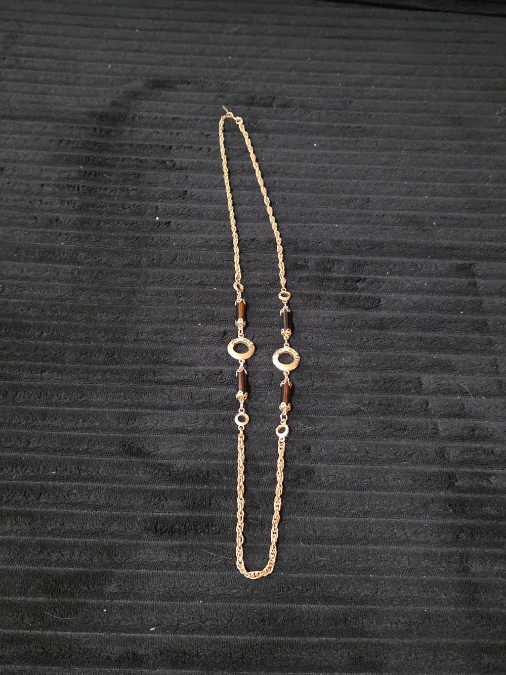 Sarah Coventry Emberwood Long Vintage Necklace 1975 Gold Tone Root Beer Amber