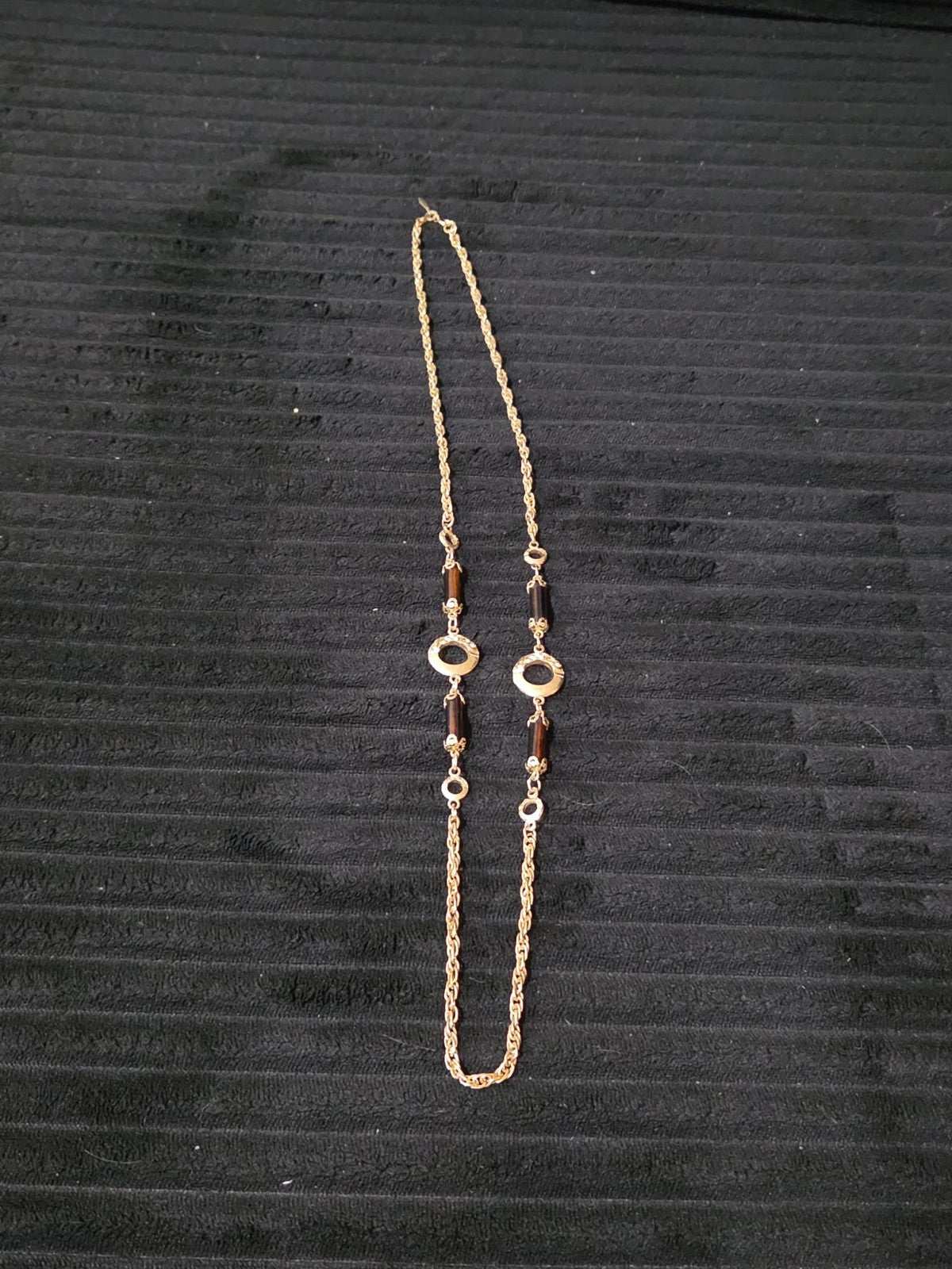 Sarah Coventry Emberwood Long Vintage Necklace 1975 Gold Tone Root Beer Amber