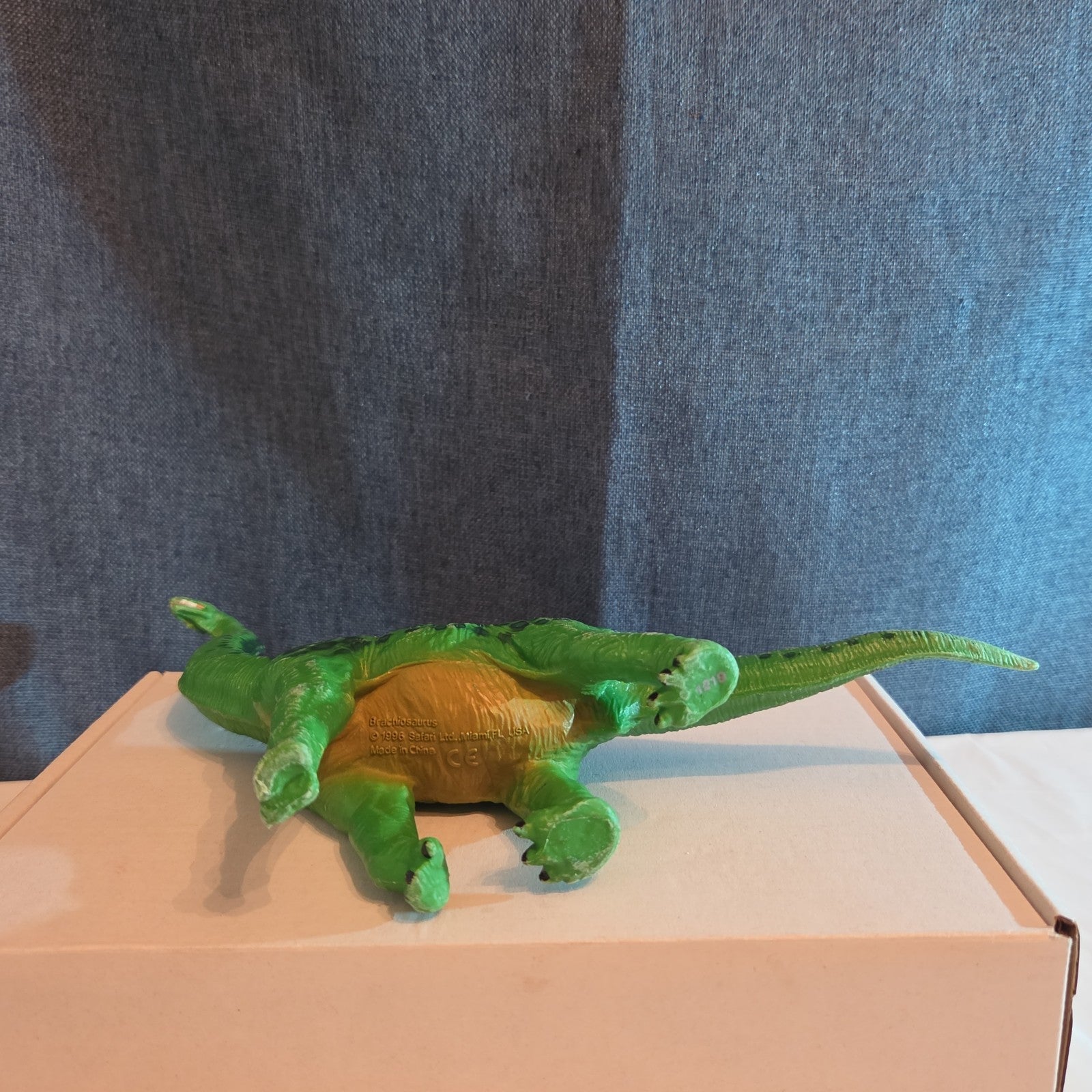 Vintage Safari Ltd Brachiosaurus 1996 Dinosaur Figure Long Neck Green Toy 11"