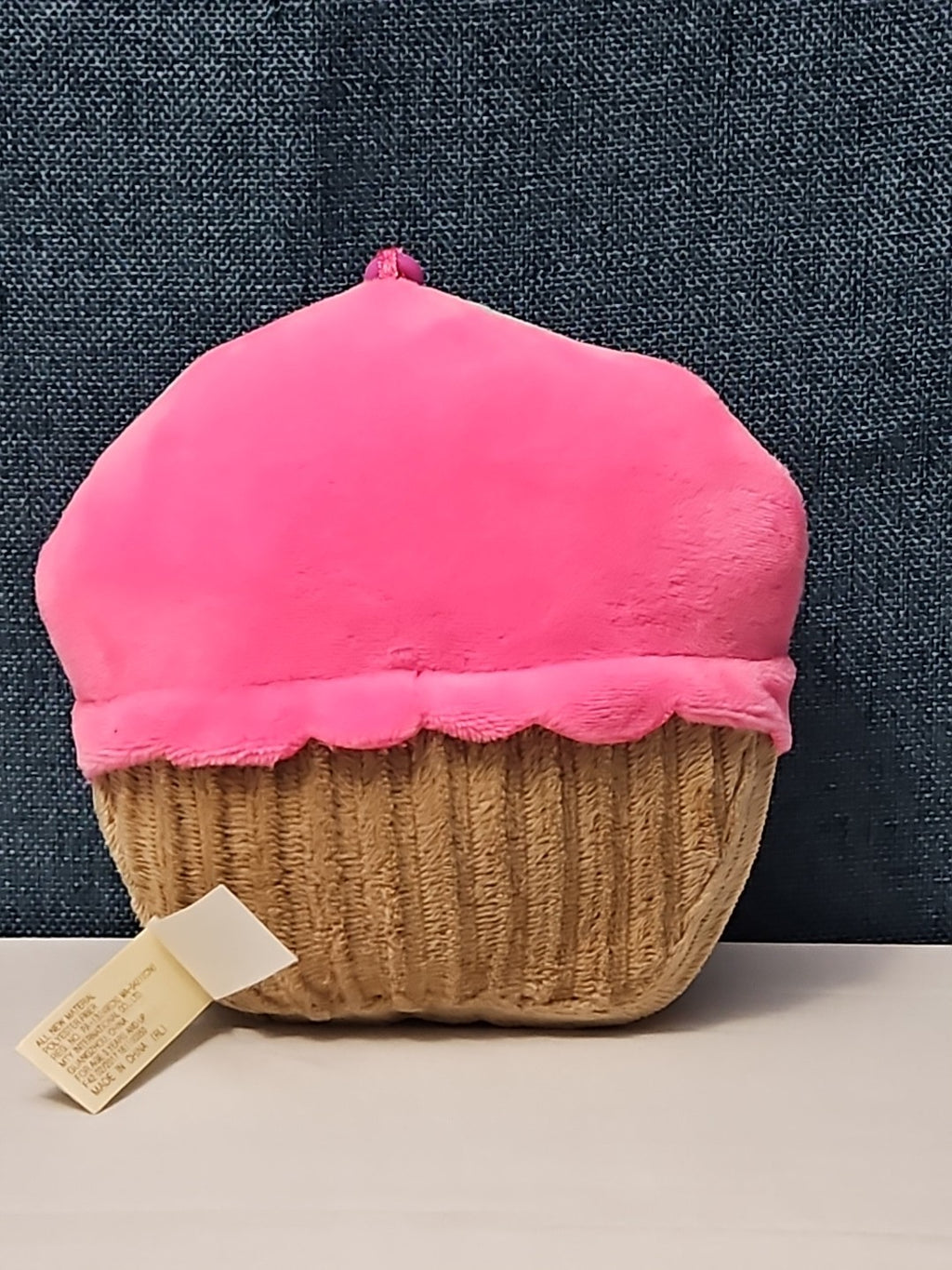 Dan Dee Cupcake Plush Keychain | Pink Happy Face Bag Clip | Kawaii Food Stuffed
