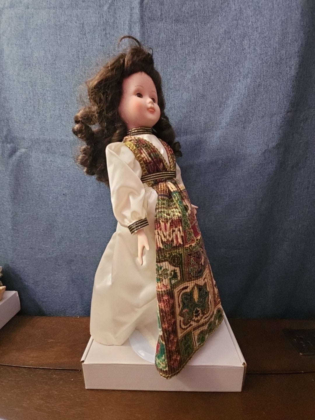 Vintage 1991 House of Lloyd "Juliet" 16" Porcelain Doll | Renaissance Tapestry