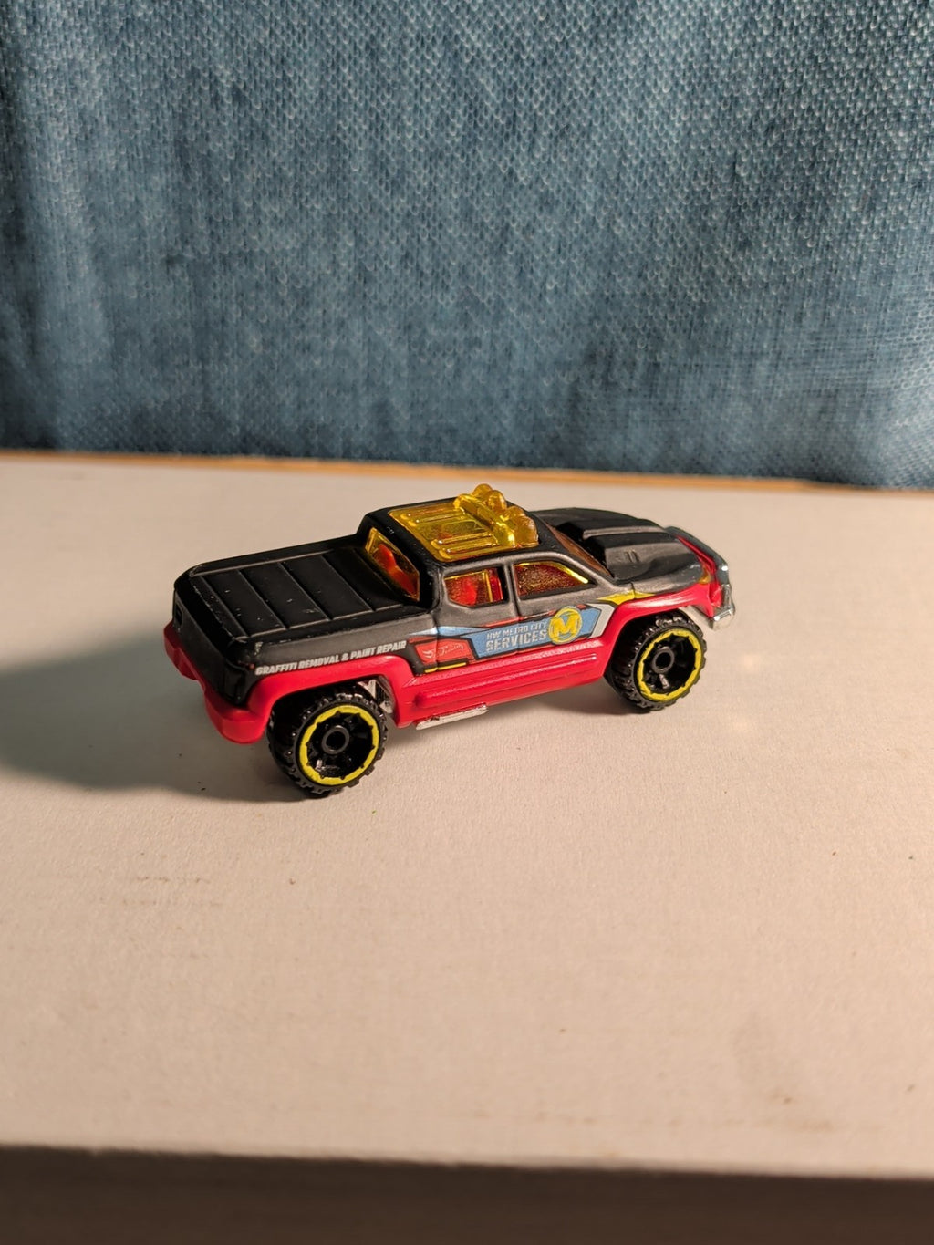Hot Wheels Off-Duty Truck | Graffiti Removal Service | 2016 HW City Works |