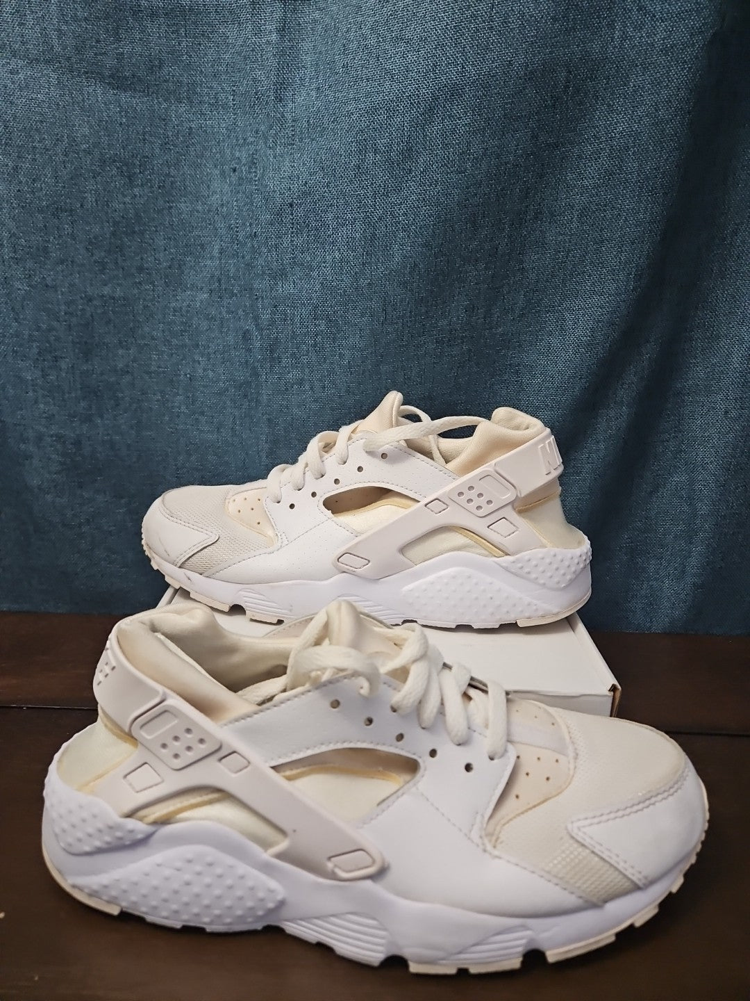 Nike Air Huarache Triple White GS 654275-110 Size 6.5Y | Women's 8 | Retro