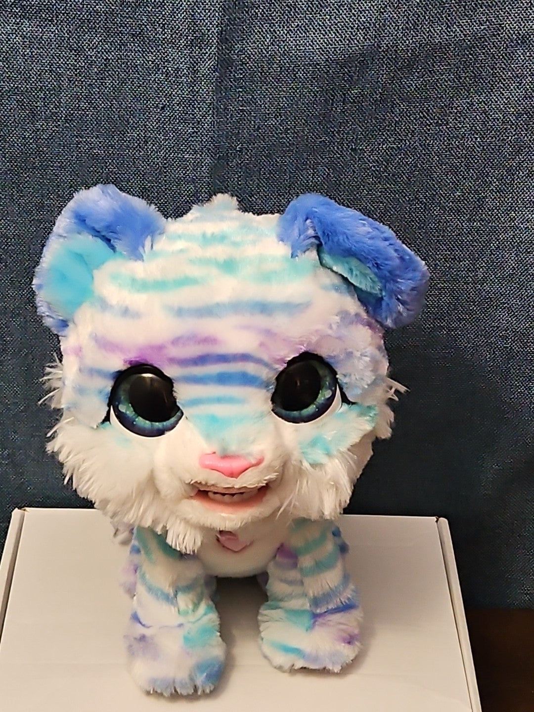 FurReal North Sabertooth Kitty | Interactive Plush Pet | Shivers & Chatters