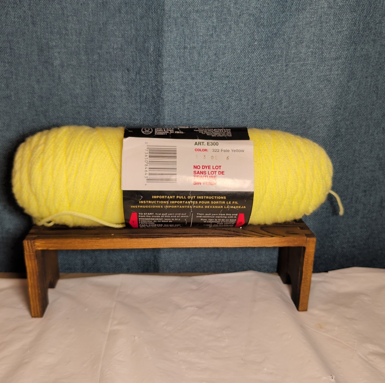 Red Heart Super Saver Pale Yellow 8oz Acrylic Yarn Worsted NWT E300