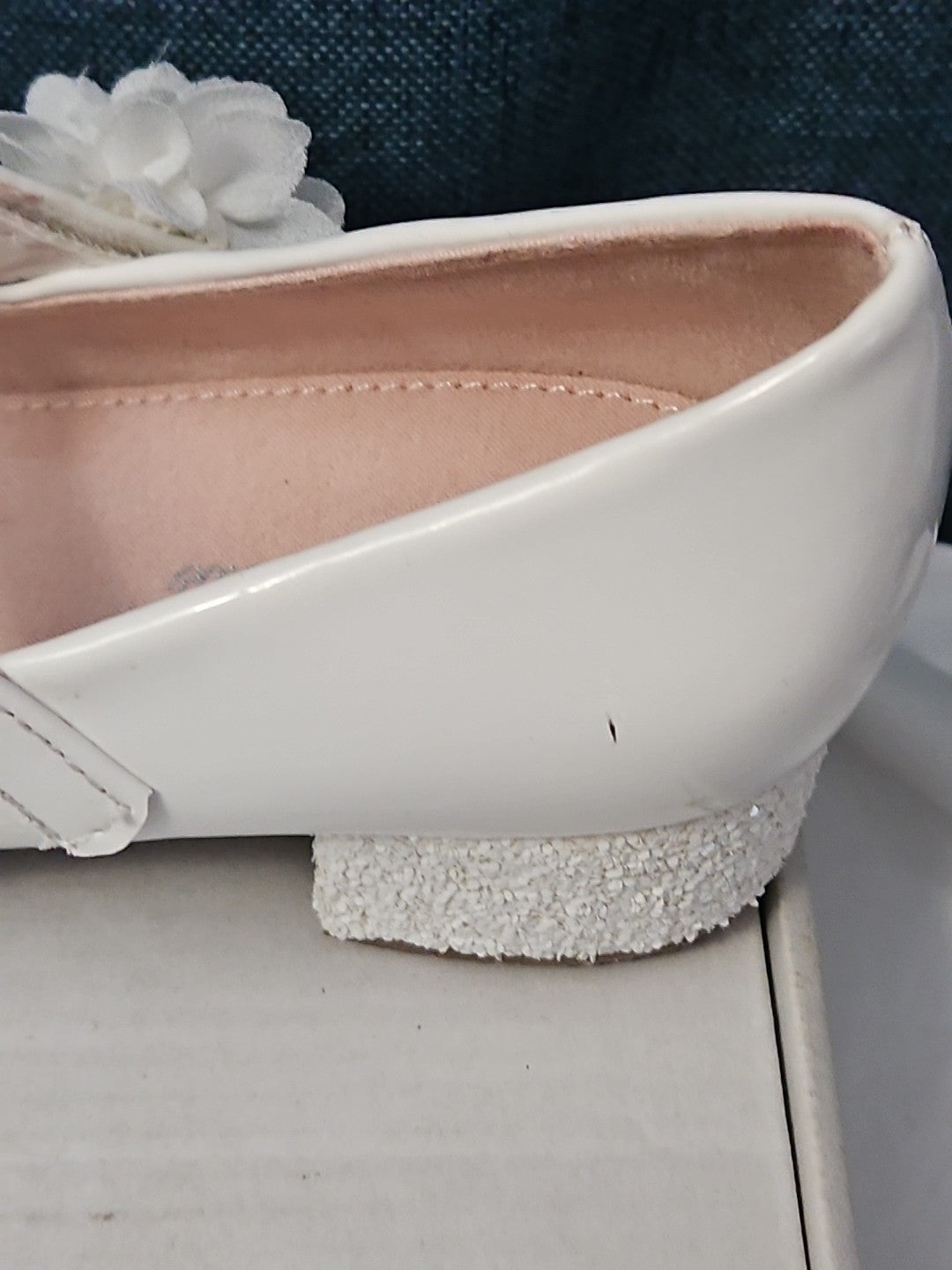 Olive & Edie Girls White Patent Heidie Pump Size 2 | Sparkly Glitter Heel Mary J
