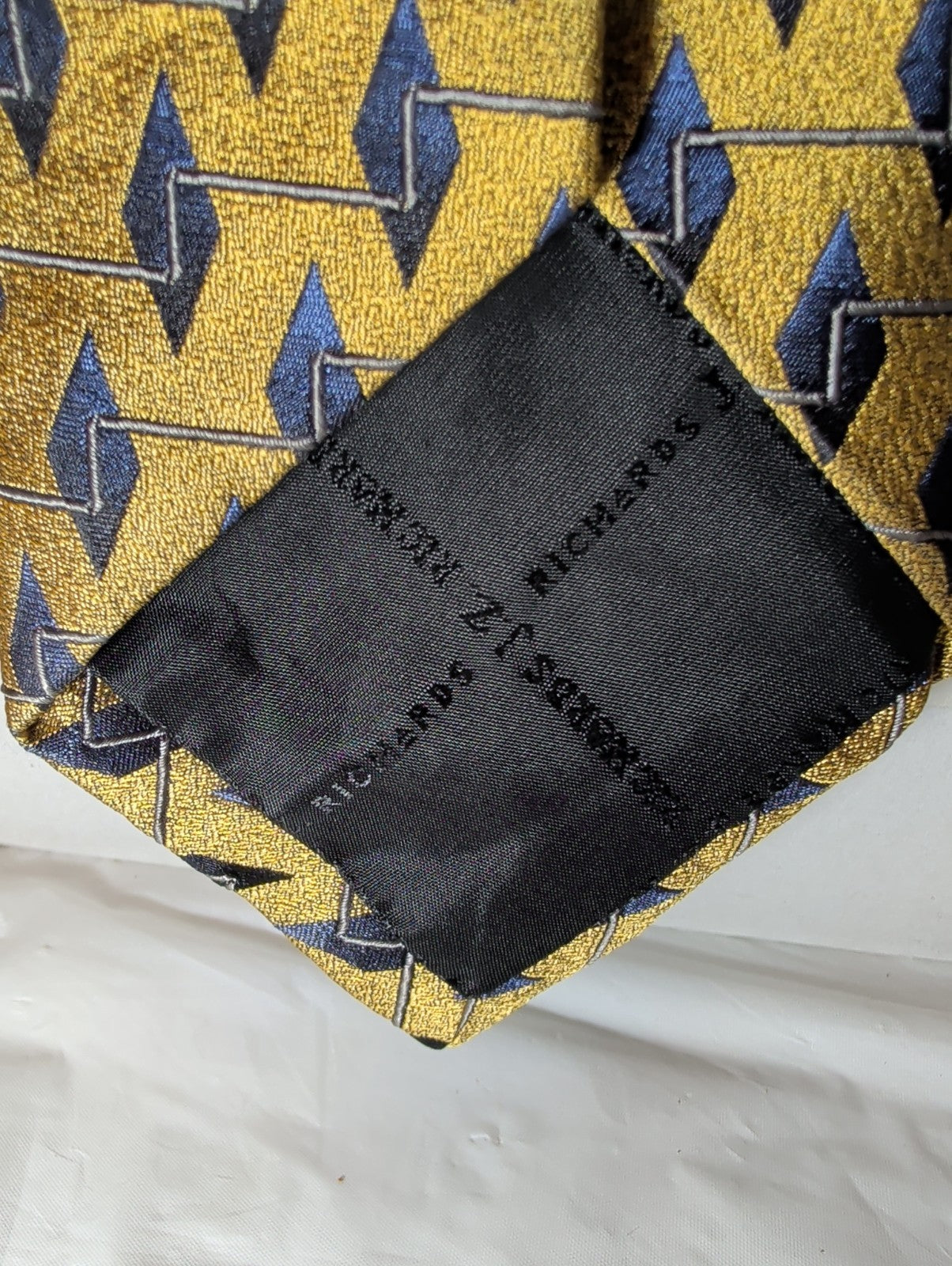 Vintage Edwards Michigan Silk Tie Gold Geometric Art Deco Men's Necktie 59"