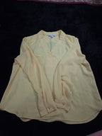 Nine West Petite XL PXL Yellow V-Neck Blouse Career Long Sleeve Pockets Popover