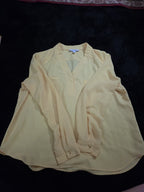 Nine West Petite XL PXL Yellow V-Neck Blouse Career Long Sleeve Pockets Popover