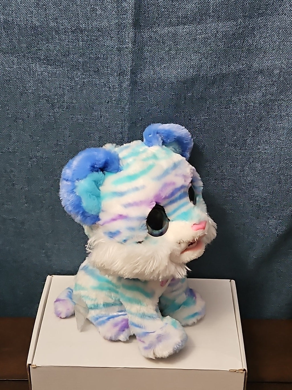 FurReal North Sabertooth Kitty | Interactive Plush Pet | Shivers & Chatters
