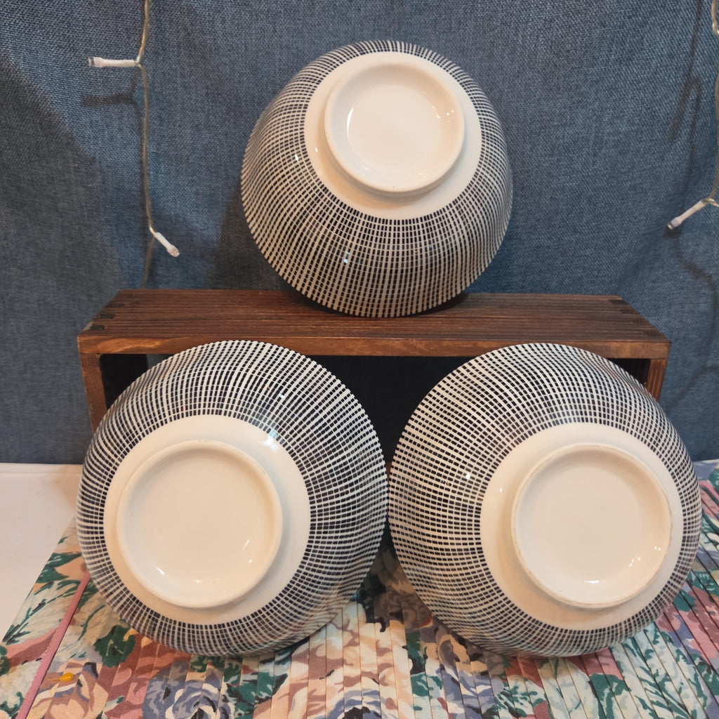 Royal Norfolk Set 3 Ceramic Bowls 6" Black White Dashed Swirl