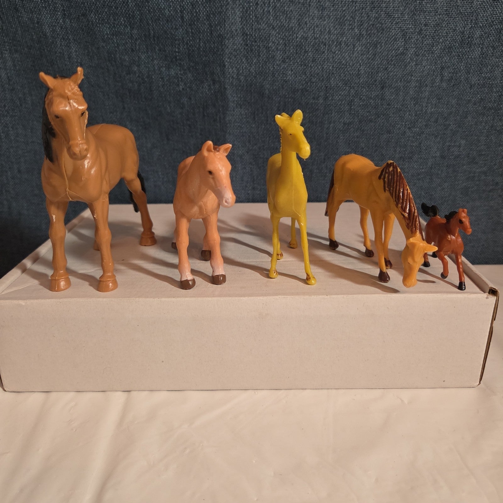 Plastic Animal Figures Toy Lot 24pc Safari Farm Zoo Animals