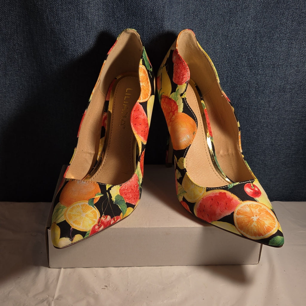 Liliana Fruit Print Pumps 8.5 Scalloped Stiletto Heels Watercolor Fruit Salad