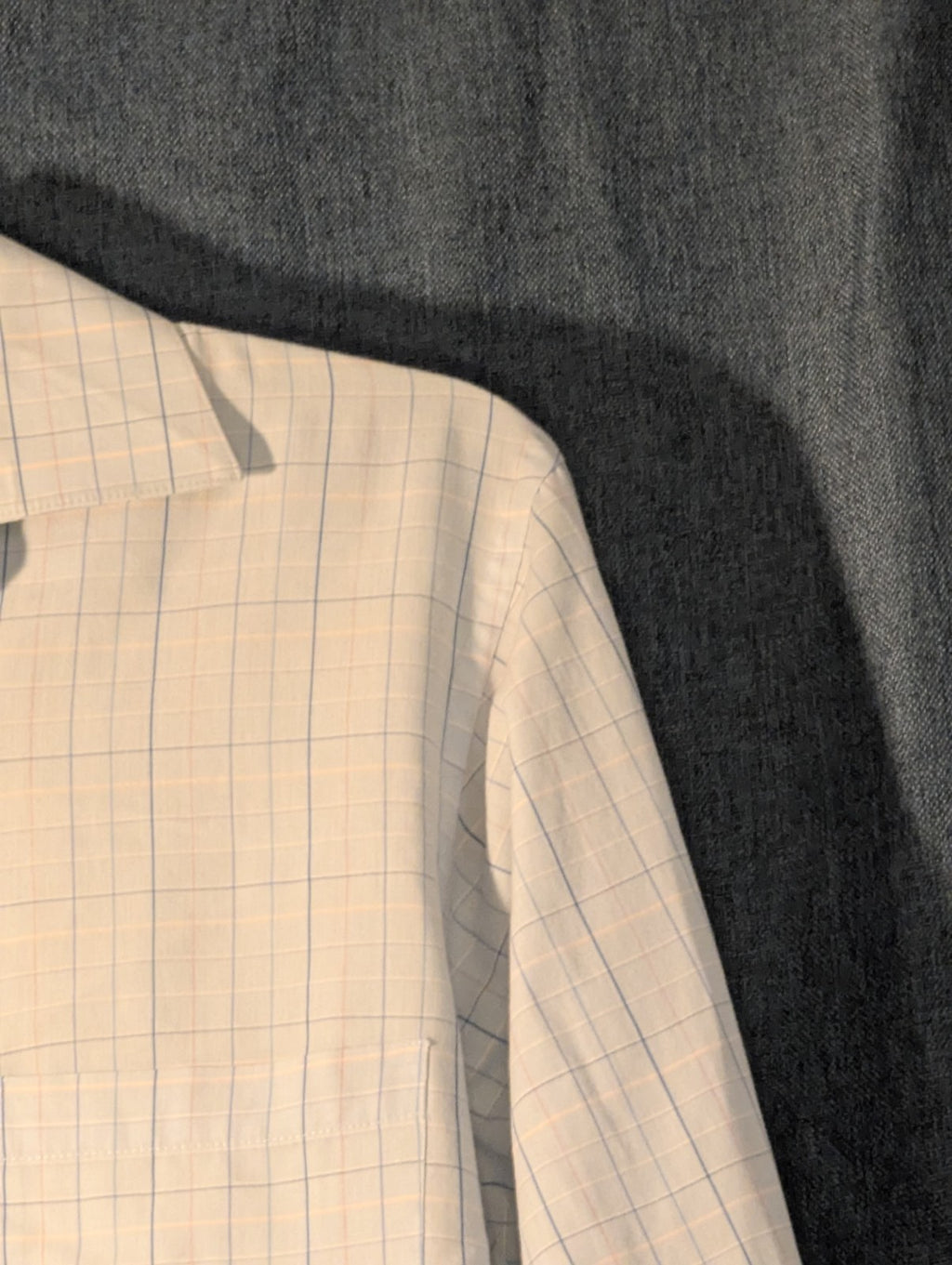Van Heusen Wrinkle Free Broadcloth Dress Shirt Men's 16 (34/35) Light Blue Plaid