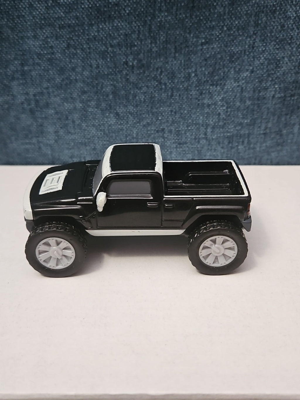 McDonald's Hummer H3T Toy Truck | 2006 Happy Meal Friction Car | Black & White