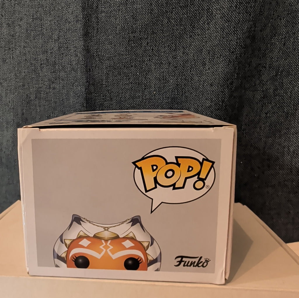 Funko POP Star Wars Ahsoka 272 Hot Topic Exclusive Vinyl In Box with Protector