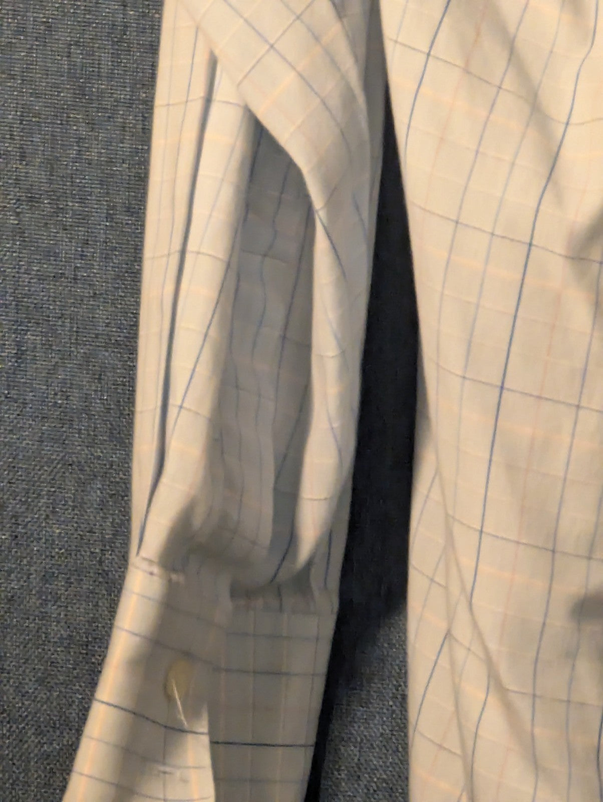 Van Heusen Wrinkle Free Broadcloth Dress Shirt Men's 16 (34/35) Light Blue Plaid