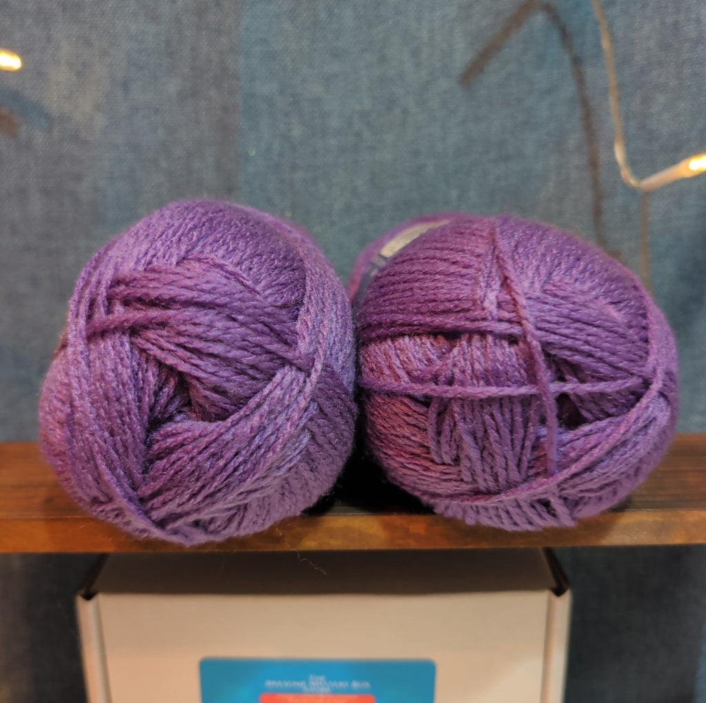 Herrschners Afghan Yarn 2 Ply Grape Purple Acrylic 2 Skein Lot