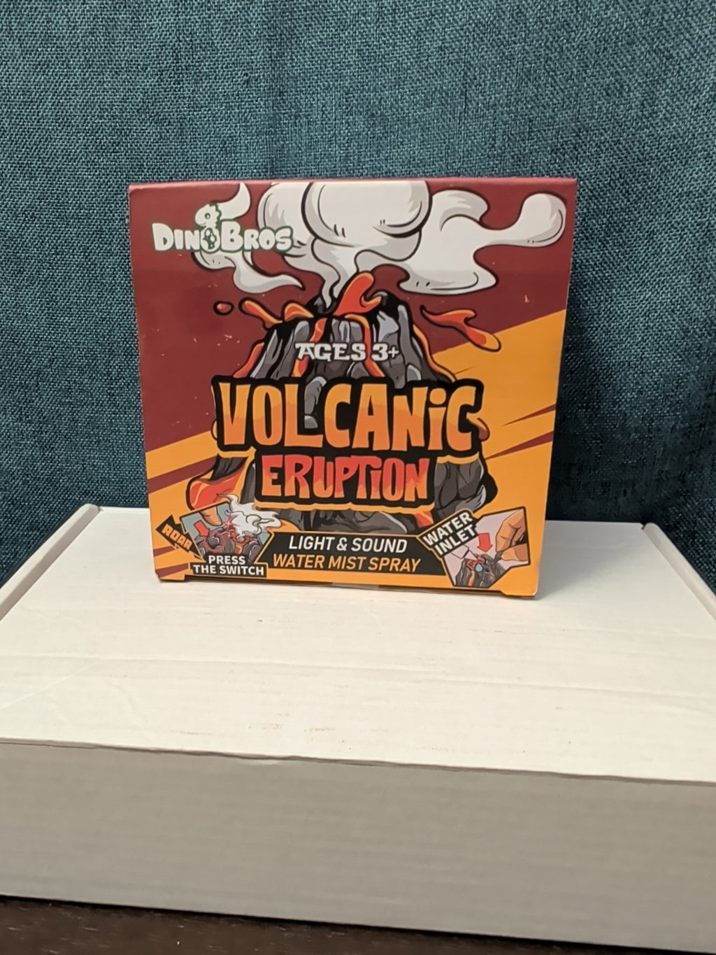 NEW DINOBROS Volcanic Eruption Toy | Mist-Spouting Volcano Kids Dinosaur Sound