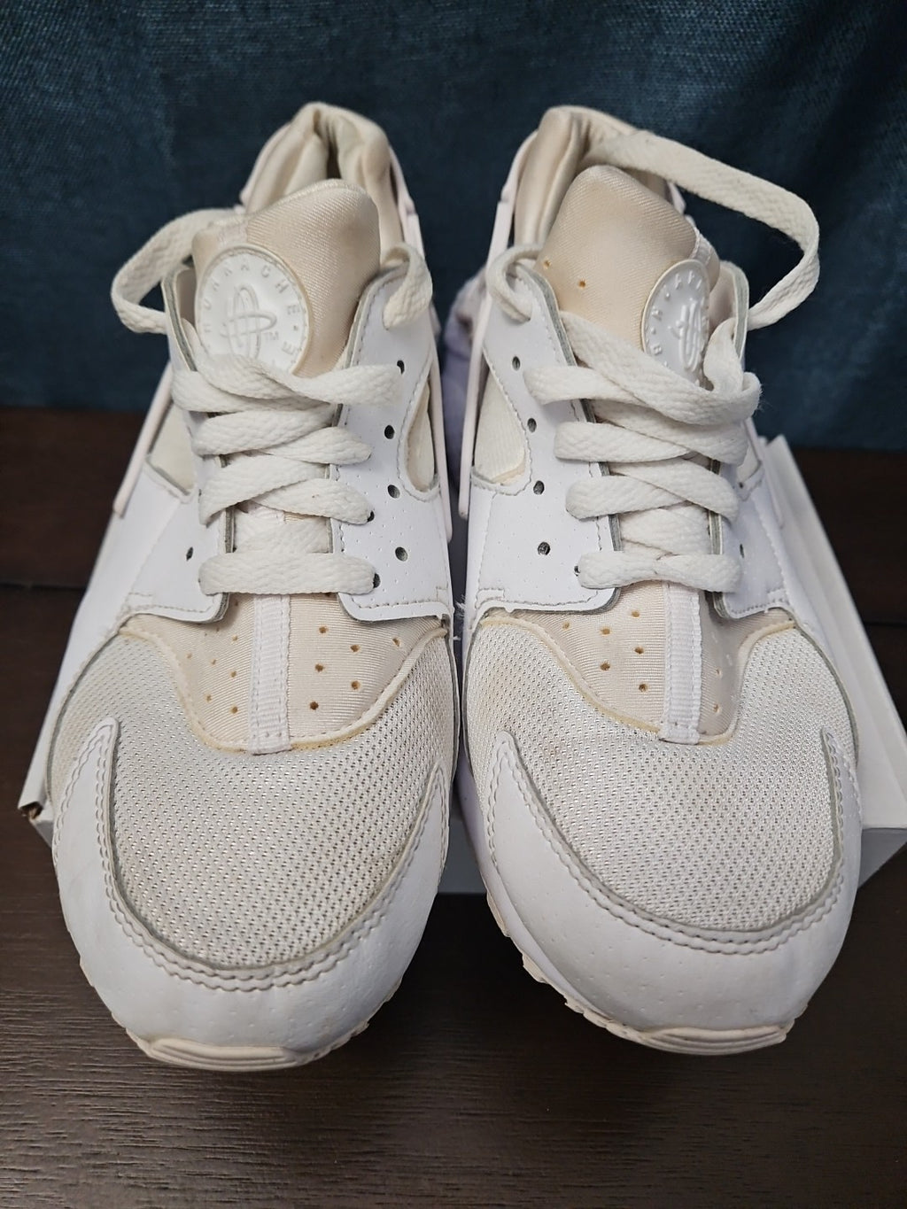 Nike Air Huarache Triple White GS 654275-110 Size 6.5Y | Women's 8 | Retro