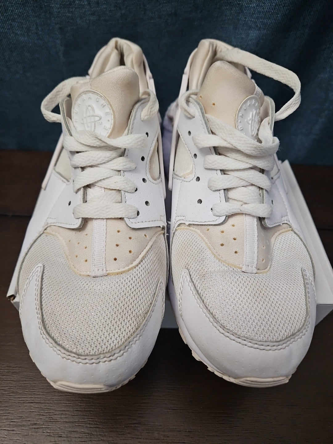Nike Air Huarache Triple White GS 654275-110 Size 6.5Y | Women's 8 | Retro
