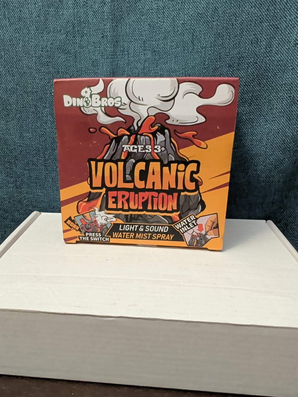 NEW DINOBROS Volcanic Eruption Toy | Mist-Spouting Volcano Kids Dinosaur Sound