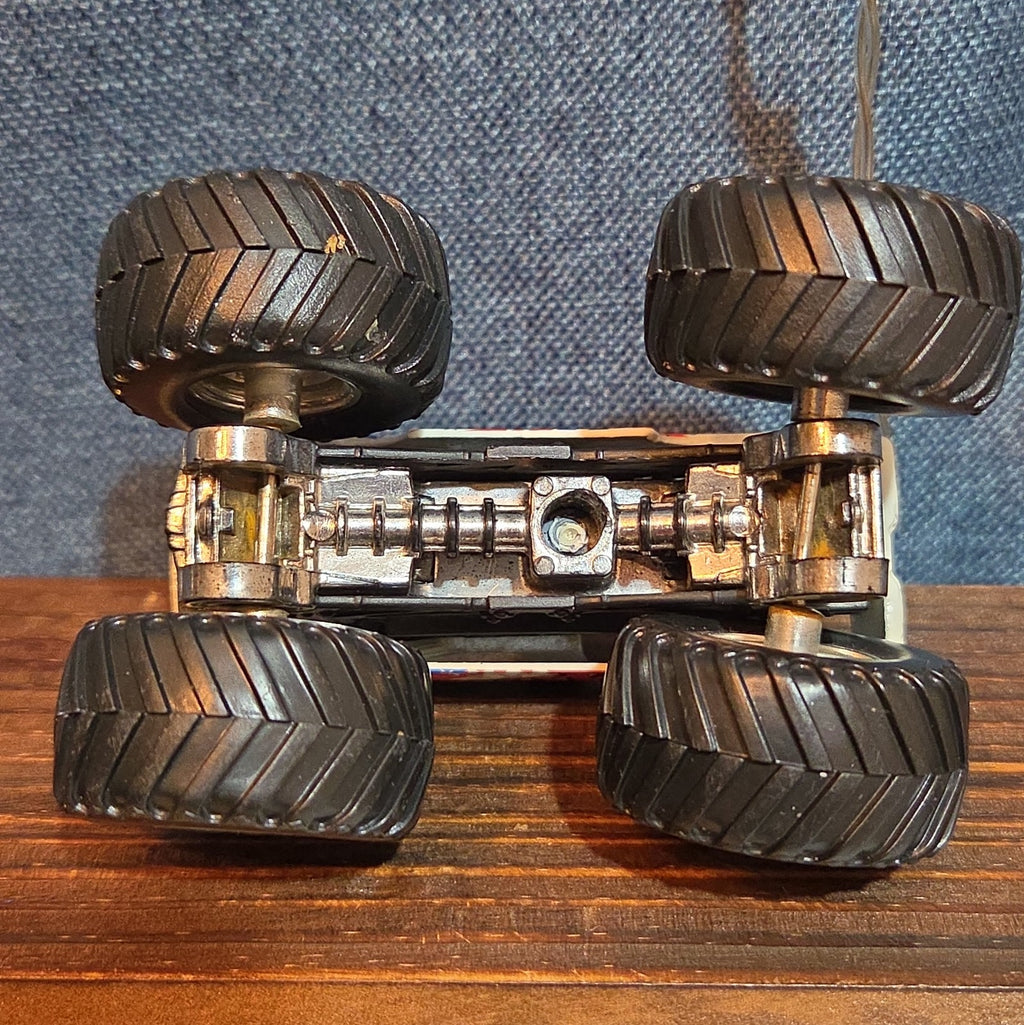 Hot Wheels Monster Jam Madusa Truck Diecast 2011