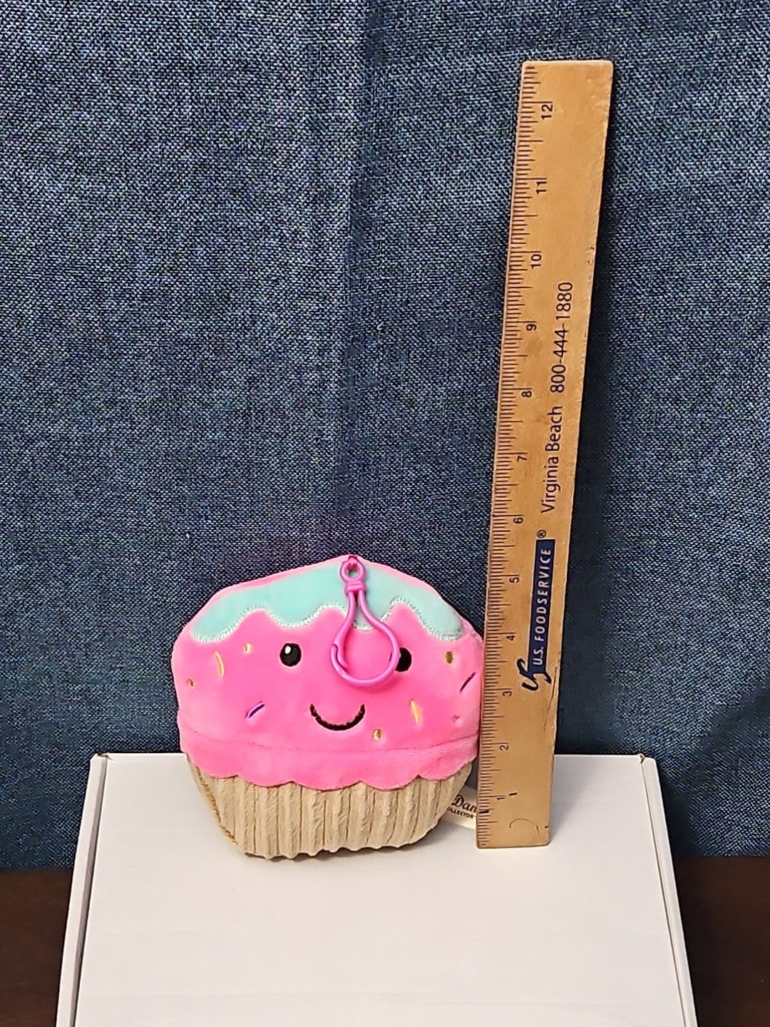 Dan Dee Cupcake Plush Keychain | Pink Happy Face Bag Clip | Kawaii Food Stuffed