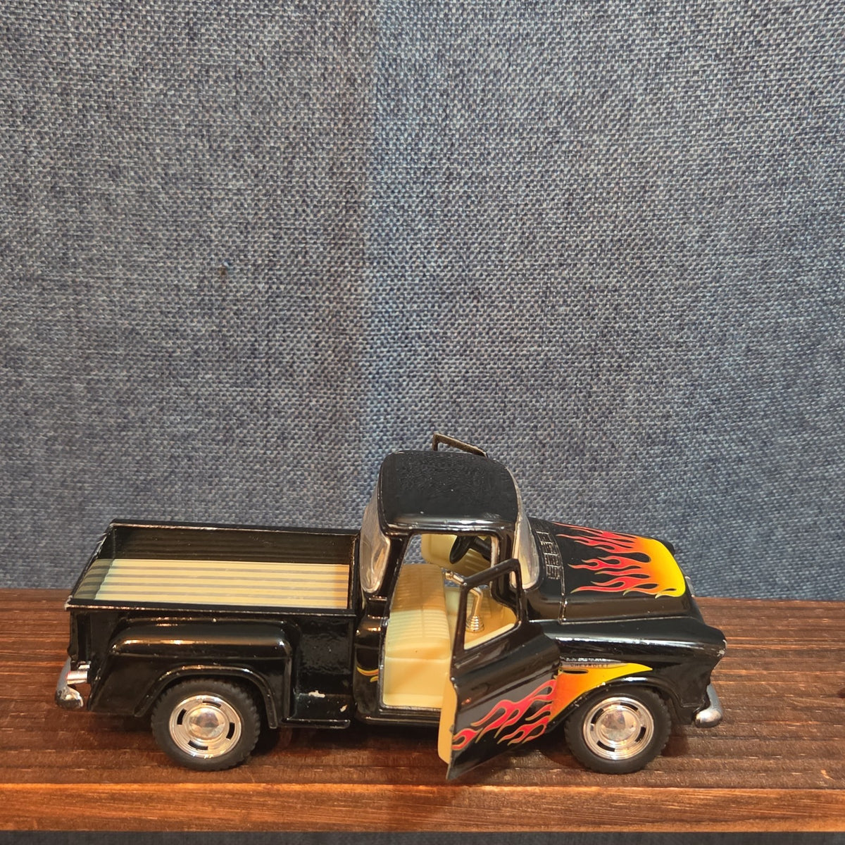 1955 Chevy Stepside Pickup Truck Diecast 1:24 Flames Hot Rod
