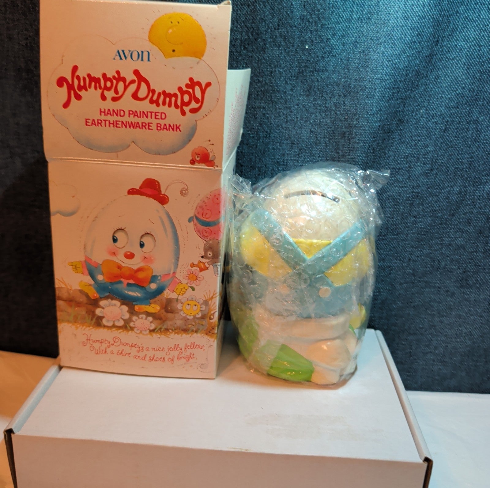 Vintage Avon Humpty Dumpty Ceramic Coin Bank 1982 Hand Painted Novelty Boxed