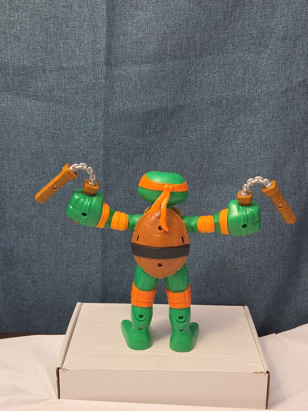 Teenage Mutant Ninja Turtles TMNT Stretch N Shout Michelangelo Talking Figure