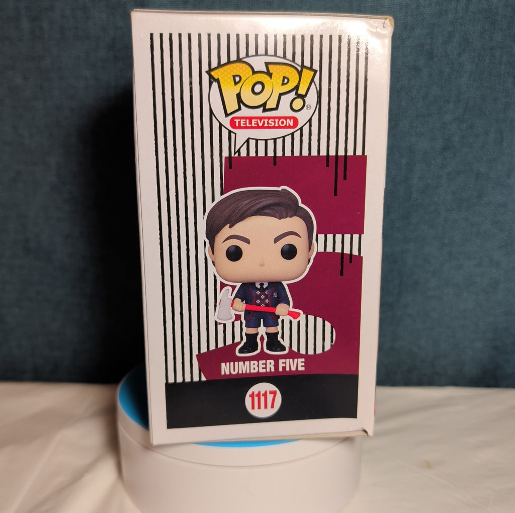 Funko Pop Television Umbrella Academy Number Five 1117 Vinyl in Box w Protector