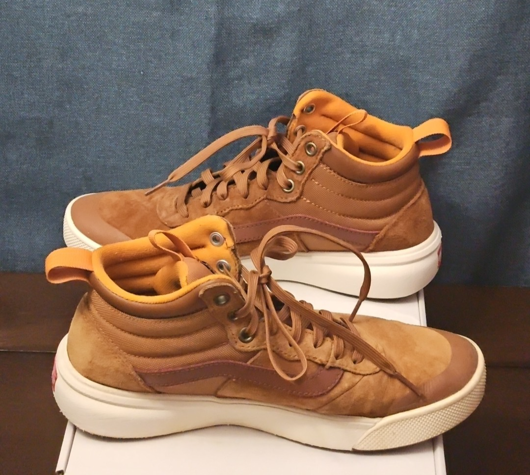 VANS UltraRange Hi DL MTE (Women’s 9.0) (Men's 7.5)