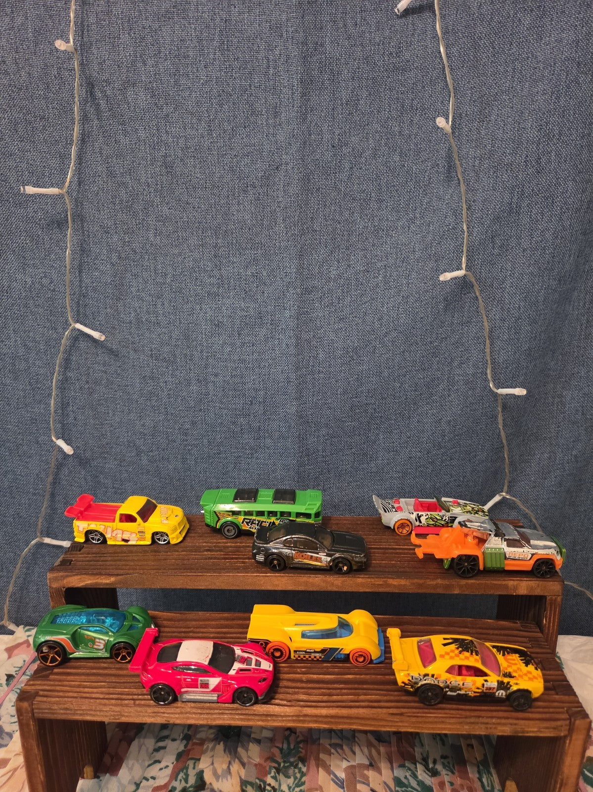 Hot Wheels Lot of 9 Assorted Die-Cast Race Cars 2000s Vibe
