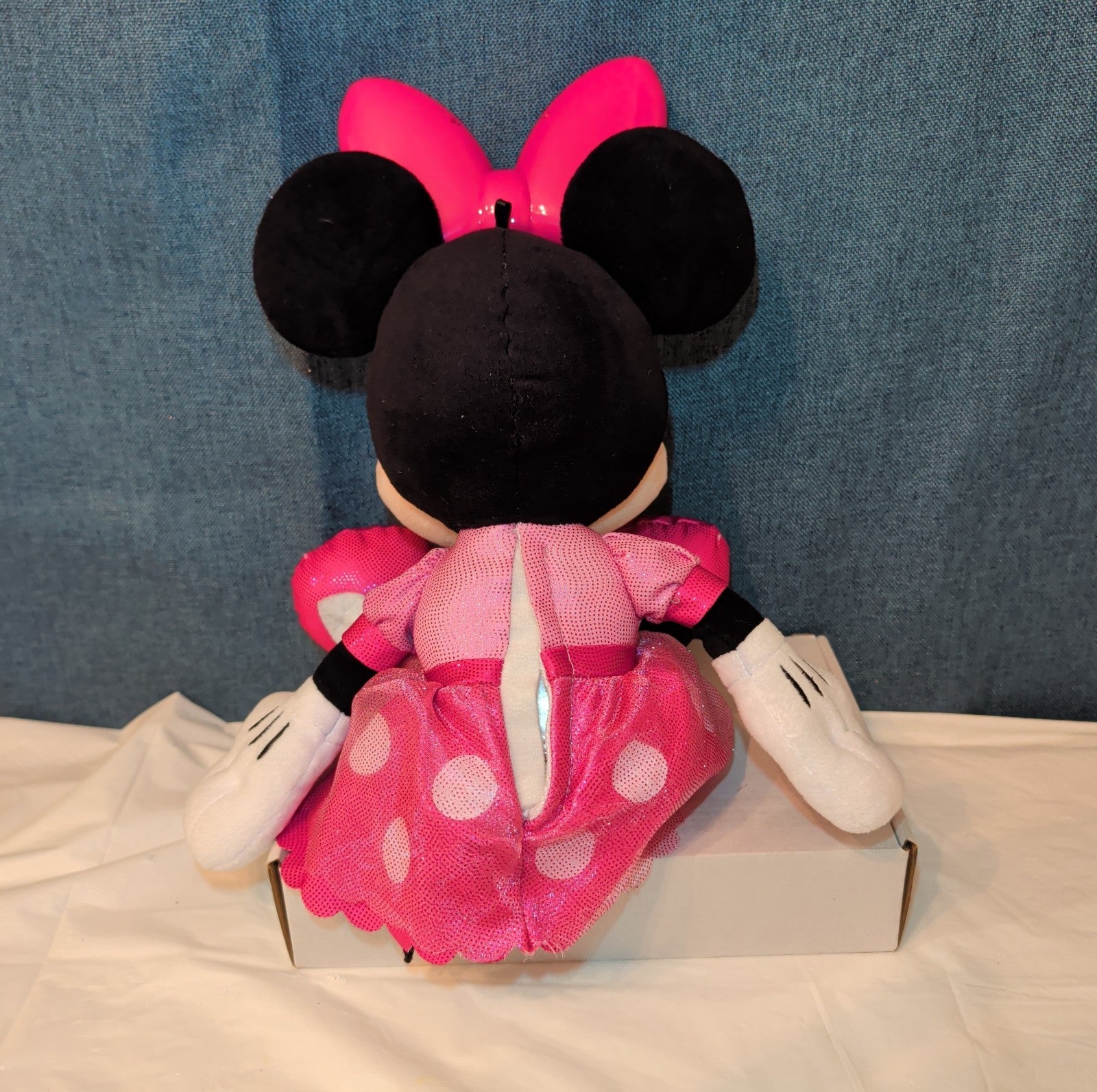 Disney Jr Colorfinity Minnie Mouse Interactive Plush 15" Light Up Talking Toy