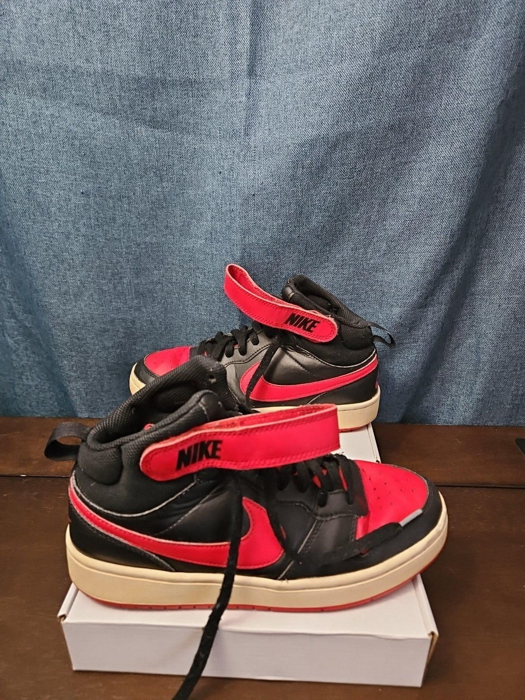 Nike Court Borough Mid 2 GS Bred Black University Red Size 6Y