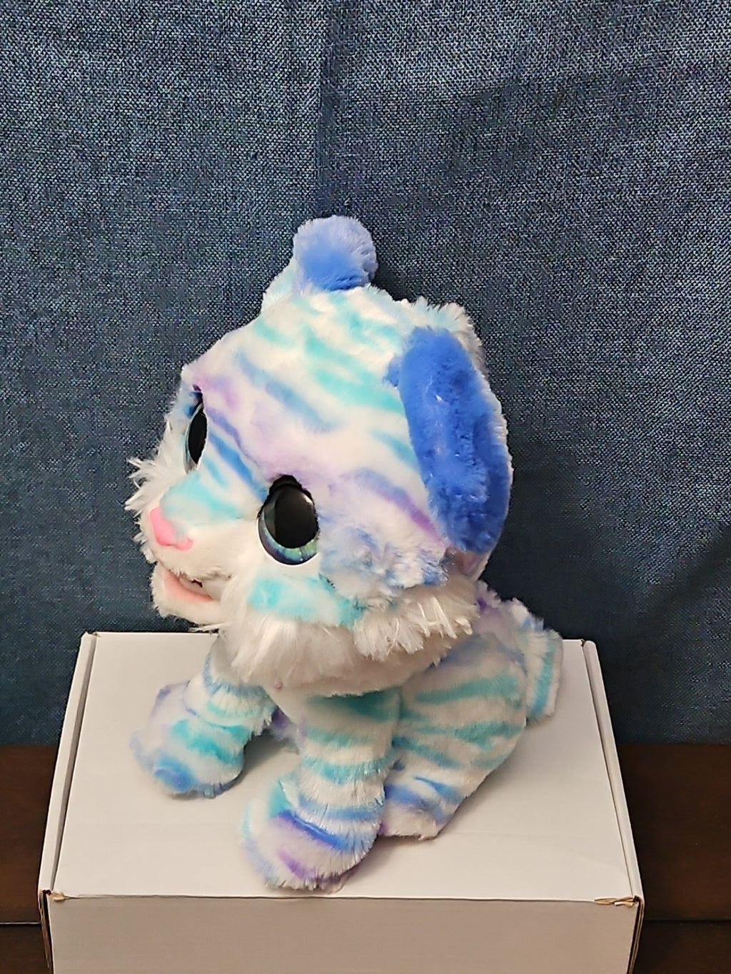 FurReal North Sabertooth Kitty | Interactive Plush Pet | Shivers & Chatters