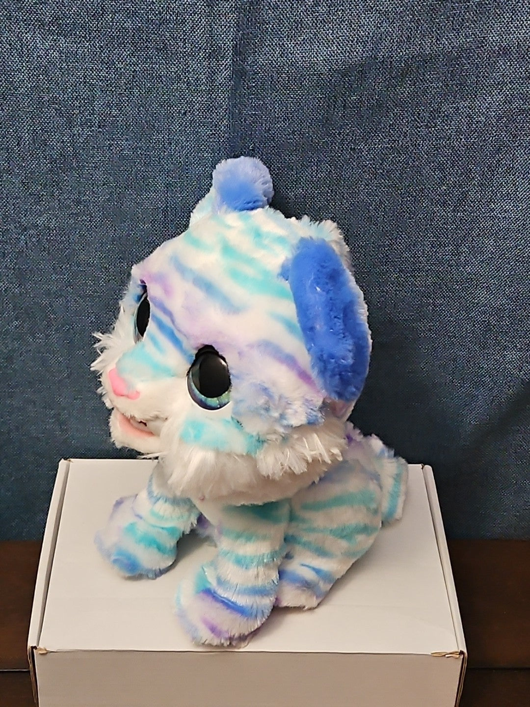 FurReal North Sabertooth Kitty | Interactive Plush Pet | Shivers & Chatters