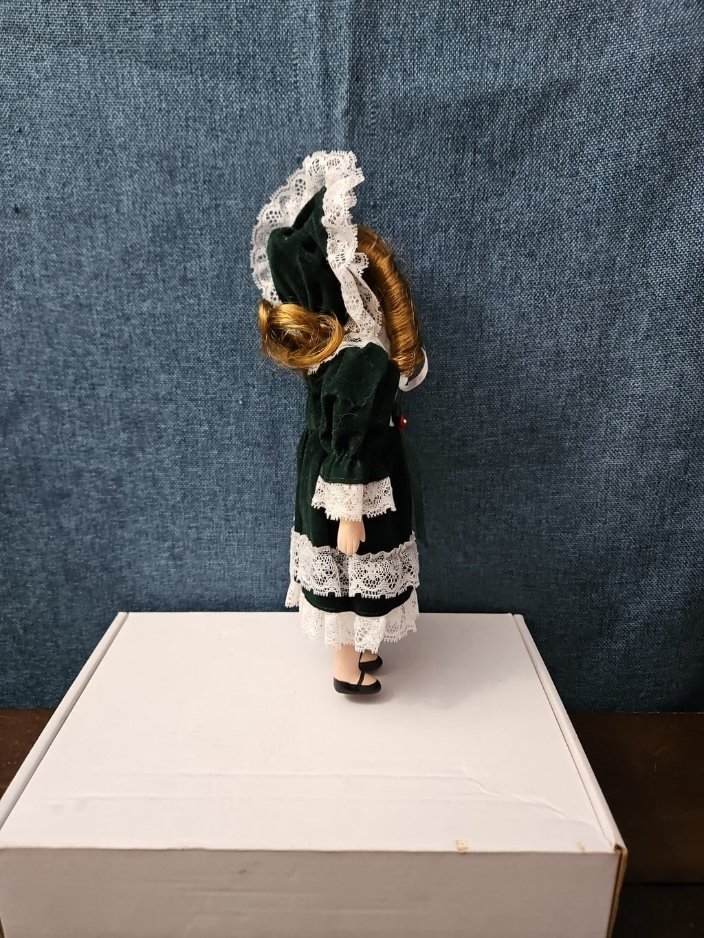 Set of 3 Vintage Porcelain Dolls | Red & Green Velvet | Christmas Carolers