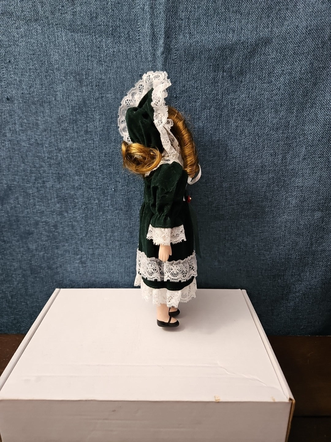 Set of 3 Vintage Porcelain Dolls | Red & Green Velvet | Christmas Carolers