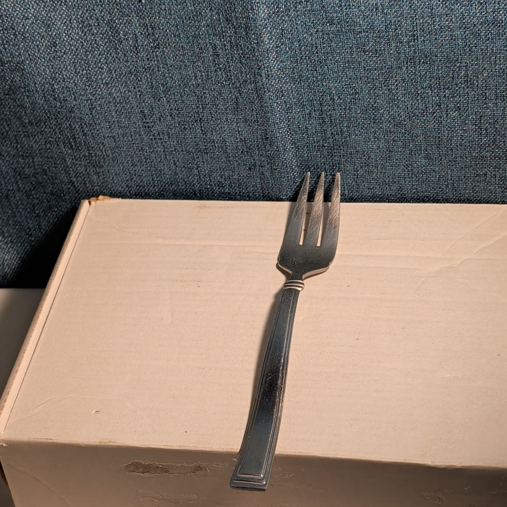 Set of 4 Hampton Silversmiths PORTFOLIO Glossy Salad Forks | 18/0 Stainless 208