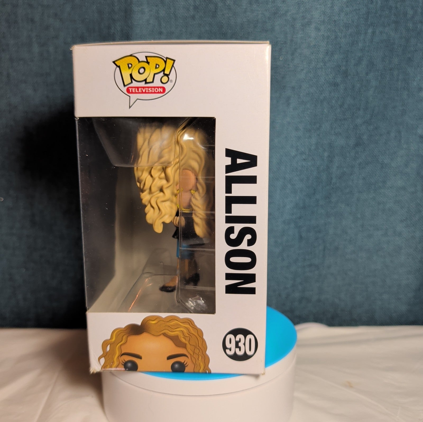 Funko Pop Television Umbrella Academy Allison 930 Vinyl with Box in Protector