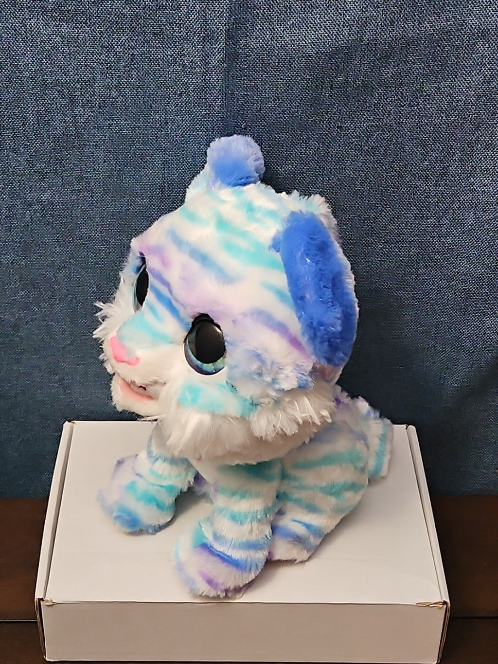 FurReal North Sabertooth Kitty | Interactive Plush Pet | Shivers & Chatters