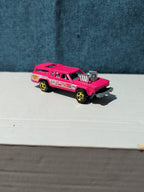 Hot Wheels Cruise Bruiser Pink | 2015 HW Wagons Demolition Derby | Loose Diecast