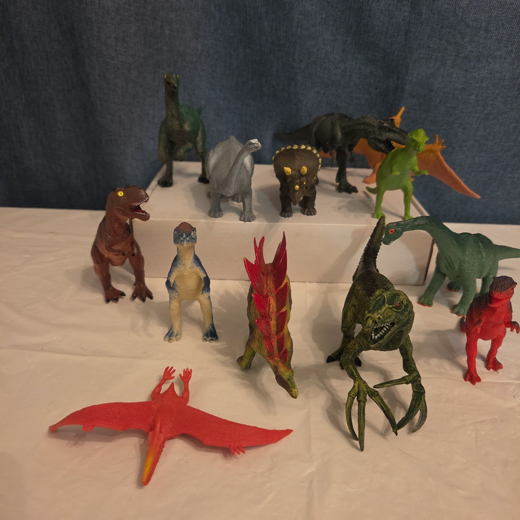 Dinosaur Toy Figures Lot of 13 T-Rex Triceratops Stegosaurus Plastic Play Set