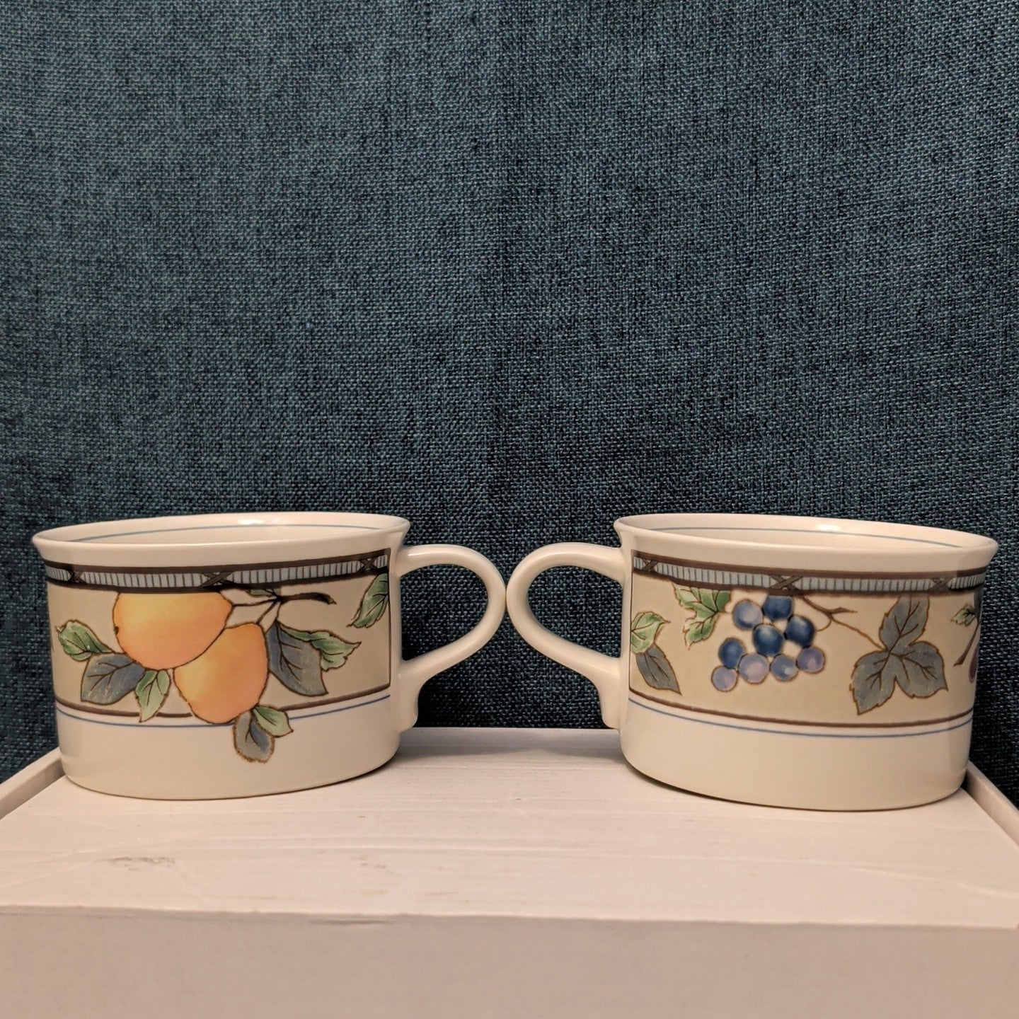 Set of 2 Mikasa Intaglio GARDEN HARVEST Cups | CAC29 8oz Flat Mugs | Vintage 90s