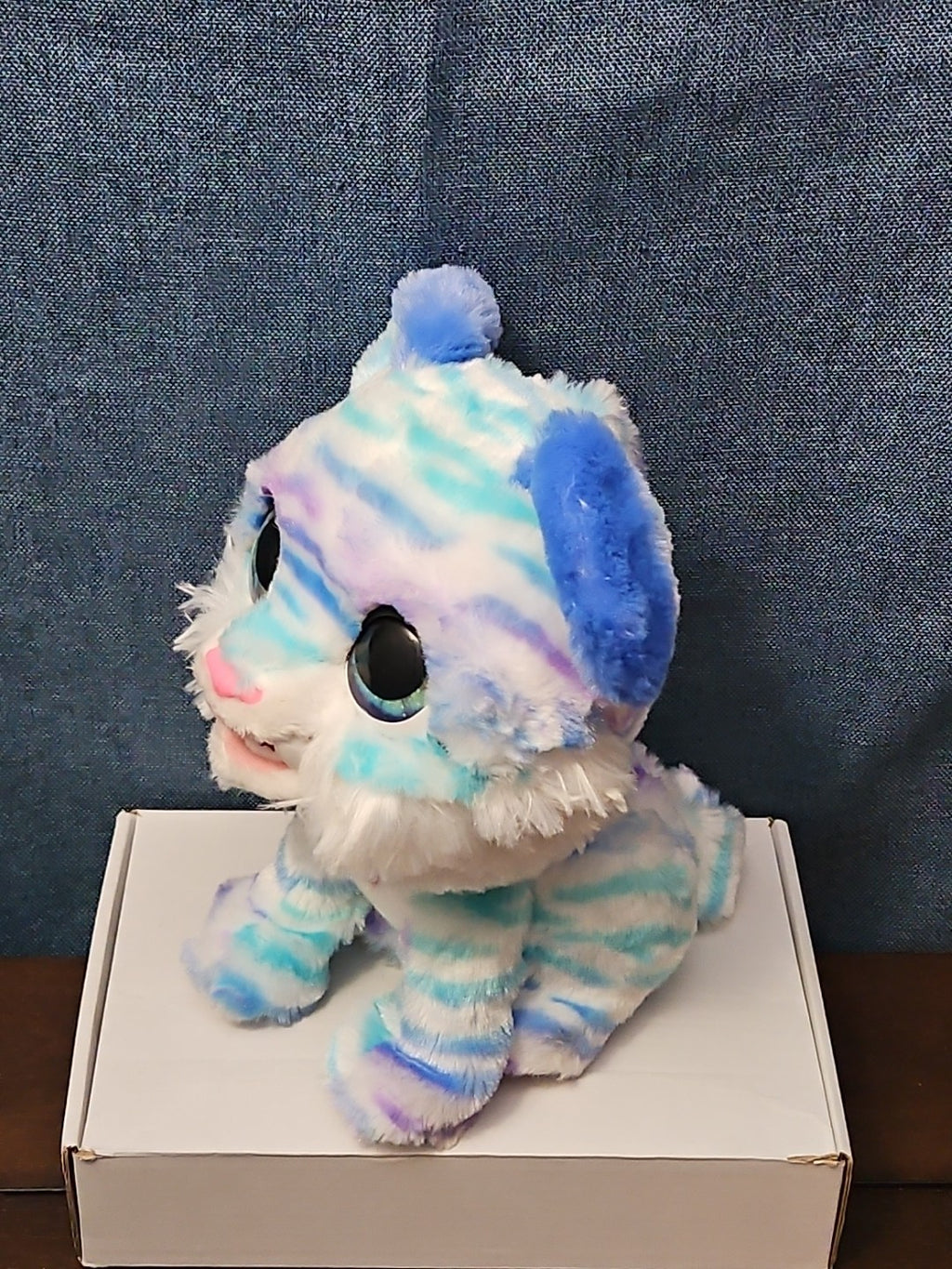 FurReal North Sabertooth Kitty | Interactive Plush Pet | Shivers & Chatters